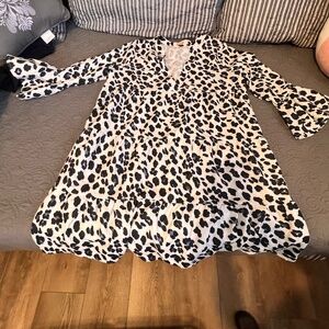Mazik by Zara Womens S-M Animal Print Tiered Bell Sleeve Black White Trendy Cute